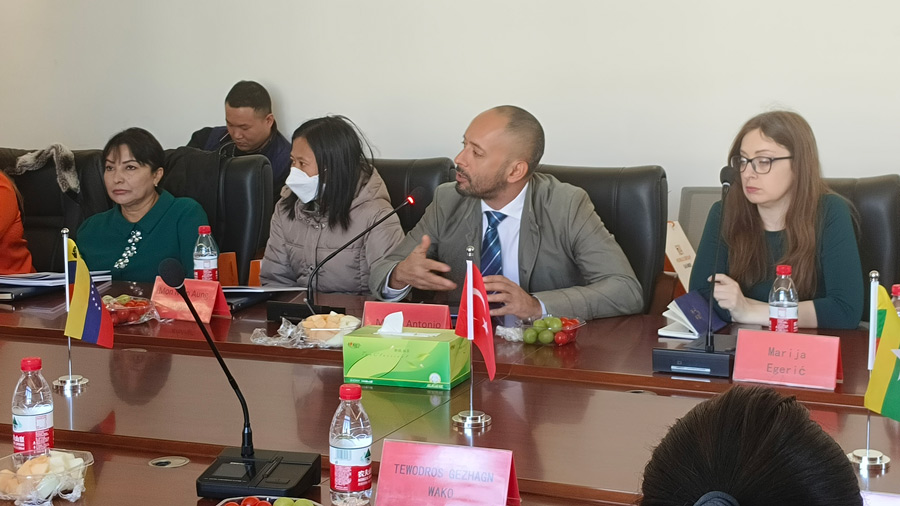 6 voltage stabilizer communication