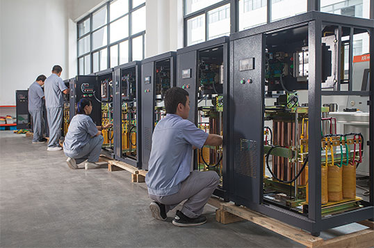 Smart voltage stabilizer in a data center